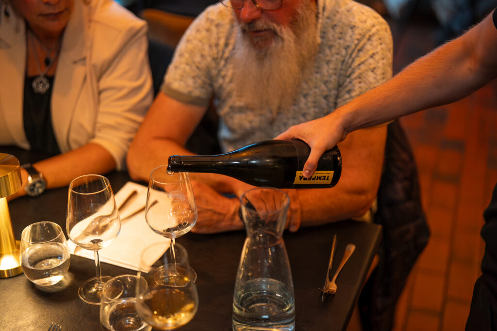De tempera Fume Blanc van CroVino tijdens de Wine & Dine avond